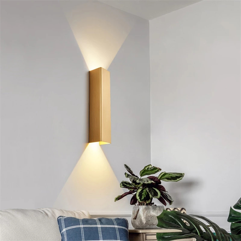 モダンなデザインのアルミニウムLEDウォールライト,屋内照明 - Decor Lighting Cy のレビューと価格