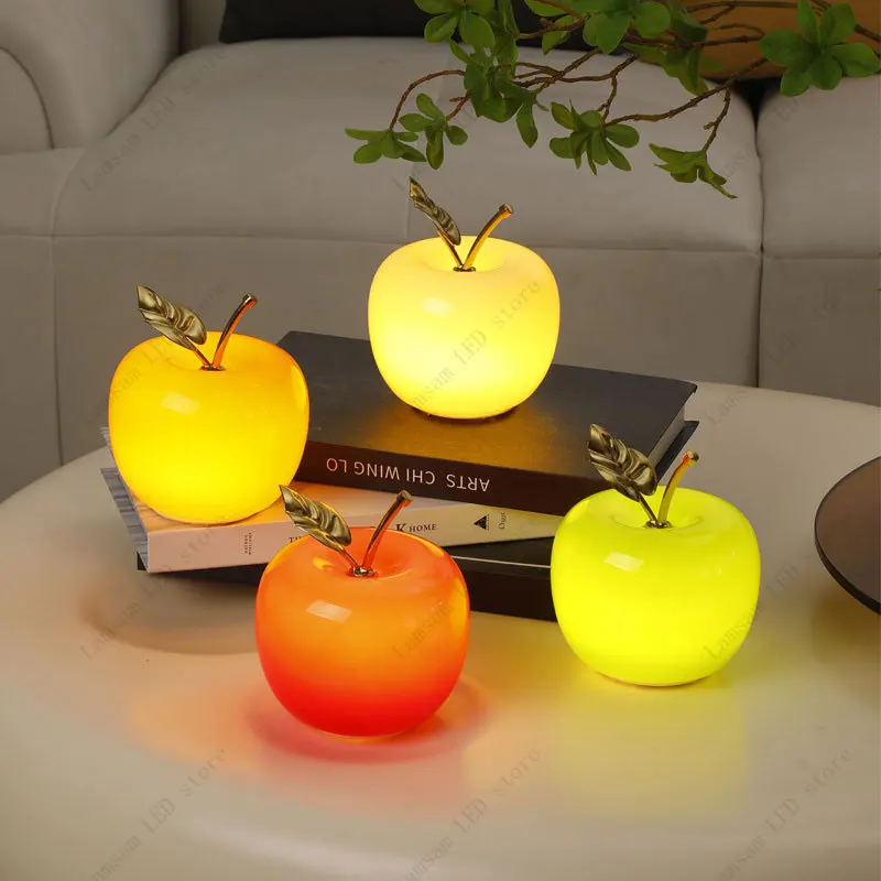 AAA電池式LEDアップルテーブルランプフルーツ型デスクライ - Decor Lighting Cy のレビューと価格