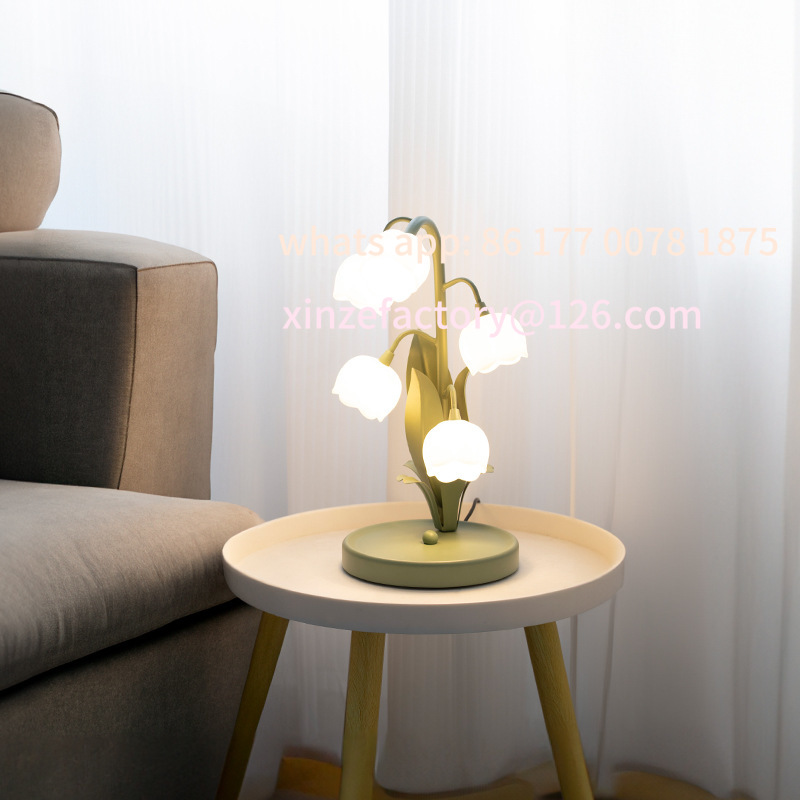 カスタマイズ可能なLEDフラワーテーブルランプ装飾デスクライ - Decor Lighting Cy のレビューと価格