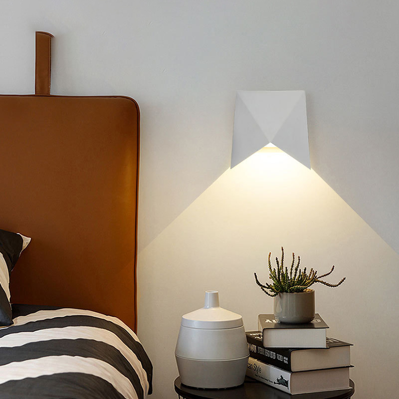 防水アルミニウムLEDウォールライト,屋外照明,装飾器具,黒 - Decor Lighting Cy のレビューと価格